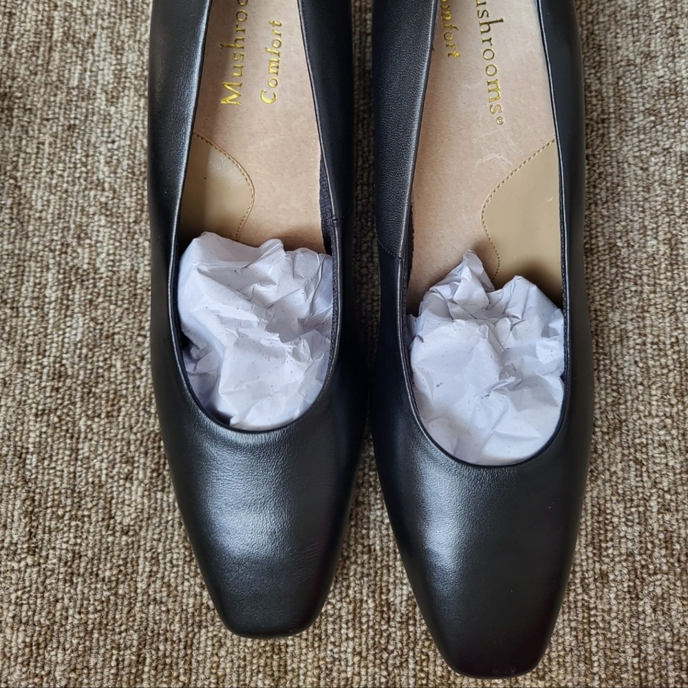Mushrooms Comfort Shoes Size 9W